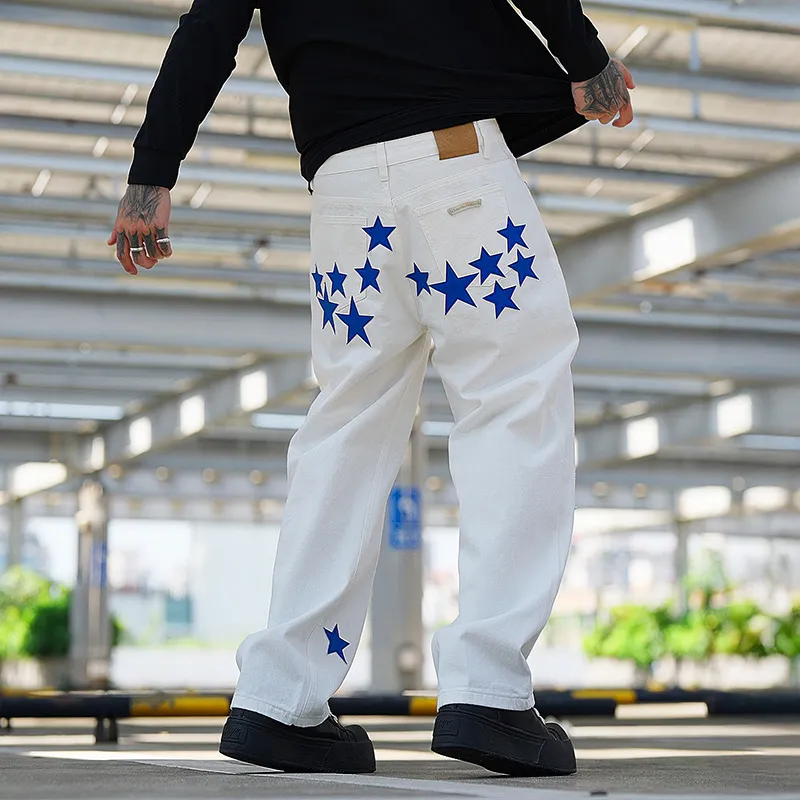 P236 💰 (Top version) chrome hearts ss25 new Fontainebleau limited star 💫 patchwork leather jeans. Styles with different washed textures, very friendly to people with thin legs and thick legs. The slightly flared version is very flattering to the leg shape. Moderate length that never goes out of style, easy and casual to match, basic styling for various styles, a must-have in the wardrobe! The fabric is stiff but also makes the upper body soft without losing texture. The washing process is even more perfect. It is a must-have item for everyone! ! !   Color: white Size: 28-30-32-34-36 30 32 34 36 Waist circumference 80 85 90 95 Sitting circumference 105 110 115 120 Feet 46 47 48 49 External length 102 103 104 105